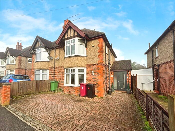 4 Bedroom Semi Detached House For Sale In Drayton Road, Reading, Berkshire, RG30