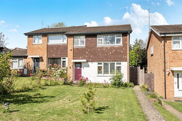 3 Bedroom Semi Detached House For Sale In Romney Walk, Bedford, MK41