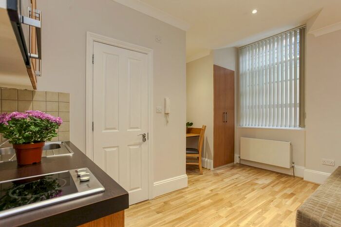 Studio To Rent In Courtfield Gardens, Earls Court, SW5