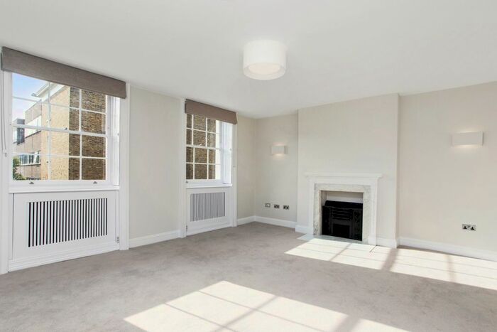 Studio To Rent In Blandford Street, London, W1U