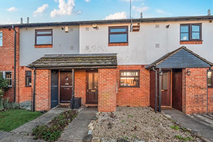 1 Bedroom Terraced House For Sale In Savoy Court, Maidenhead, SL6