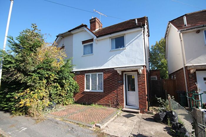 6 Bedroom Semi-Detached House For Sale In Rockingham Close, Uxbridge, UB8