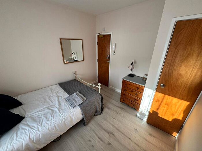 1 Bedroom End Of Terrace House To Rent In Ensuite, Britannia Street, Coventry, CV2