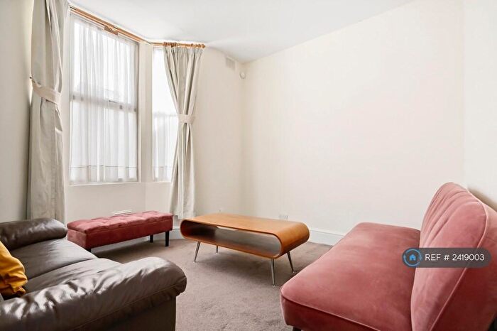 4 Bedroom Terraced House To Rent In Swinnerton Street, Homerton Hackney East London, E9
