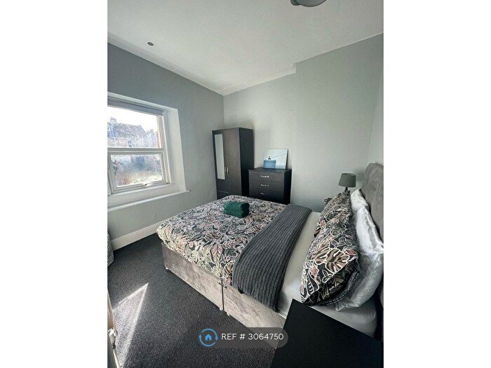 4 Bedroom Terraced House To Rent In High St, Bath, BA2