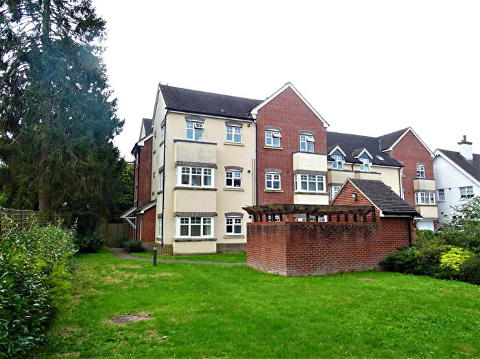 2 Bedroom Apartment To Rent In St Donats Place, Catherine Road, Newbury, RG14