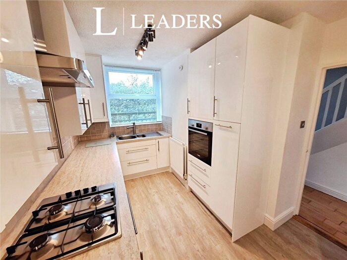 3 Bedroom Flat To Rent In Wellington Place, Chester, Cheshire, CH1