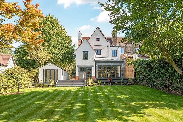 5 Bedroom Semi-Detached House For Sale In Tilford Road, Hindhead, Surrey, GU26