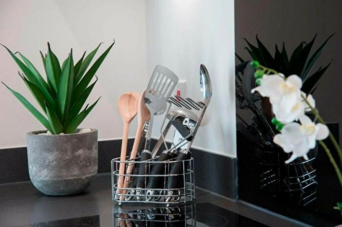 2 Bedroom Flat To Rent In The Cavalry, Millard Place, RG2