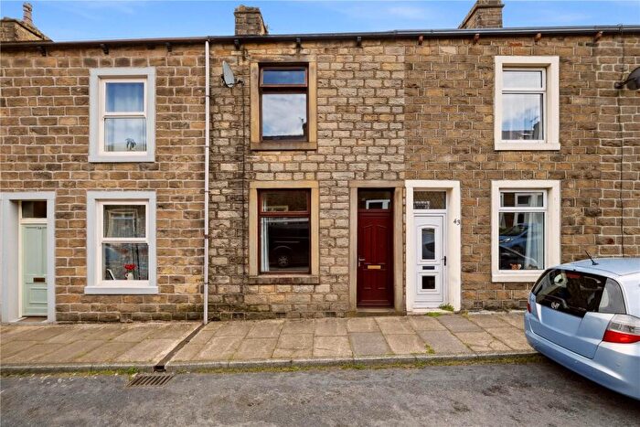 2 Bedroom Terraced House For Sale In Lower West Avenue, Barnoldswick, Lancashire, BB18