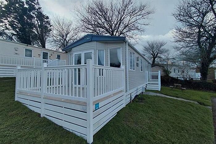 2 Bedroom Park Home For Sale In Newquay, TR8