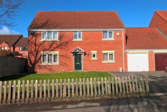 4 Bedroom Semi-Detached House To Rent In Airport View, Weston-Super-Mare, BS24