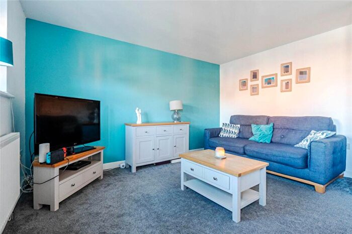 3 Bedroom End Of Terrace House For Sale In Leyland Road, Dunstable, Bedfordshire, LU6