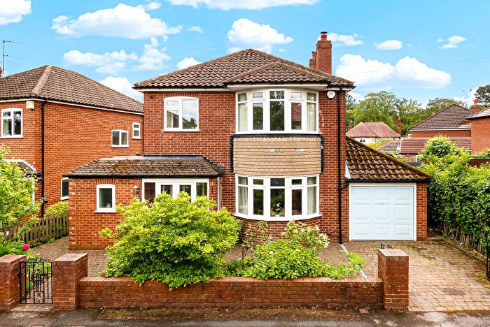 4 Bedroom Detached House For Sale In St. Leonards Oval, Harrogate, HG2