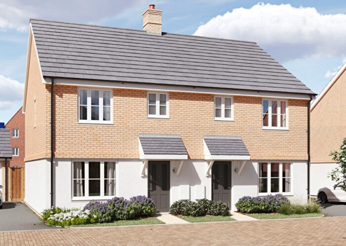 3 Bedroom End Of Terrace House For Sale In Royal Gardens, Wixams, MK45