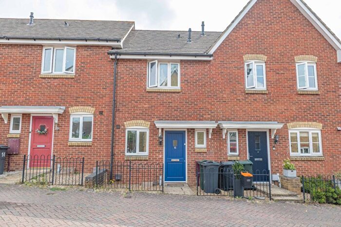 2 Bedroom Terraced House For Sale In Ayrshire Close, Kennington, Ashford, Kent, TN24
