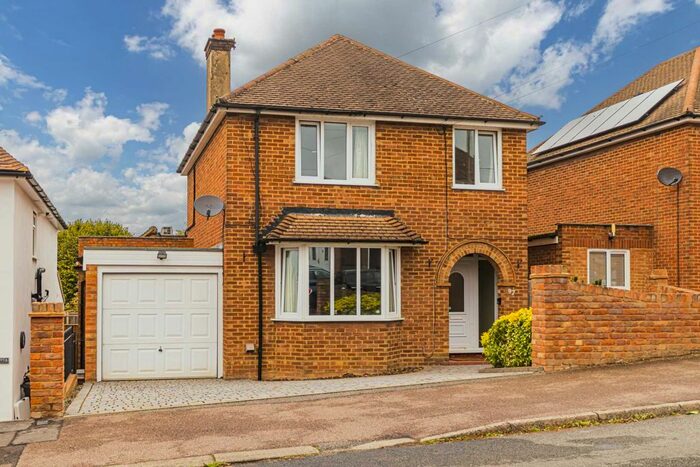 3 Bedroom Detached House To Rent In Belmont Road, Hemel Hempstead, HP3