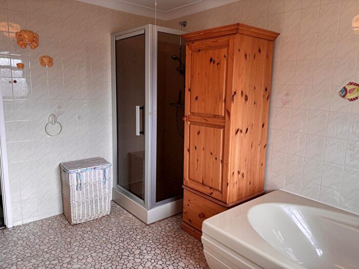 2 Bedroom Detached Bungalow For Sale In Andrews Place, Hunstanton, PE36
