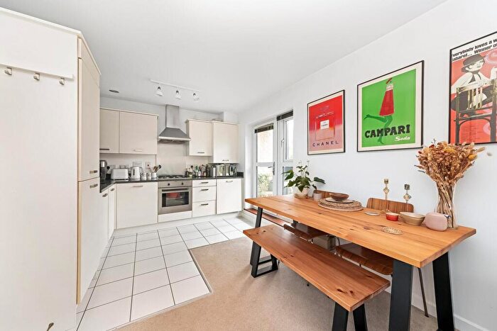 2 Bedroom Flat For Sale In Isis House, Worcester Close, Anerley, London, SE20