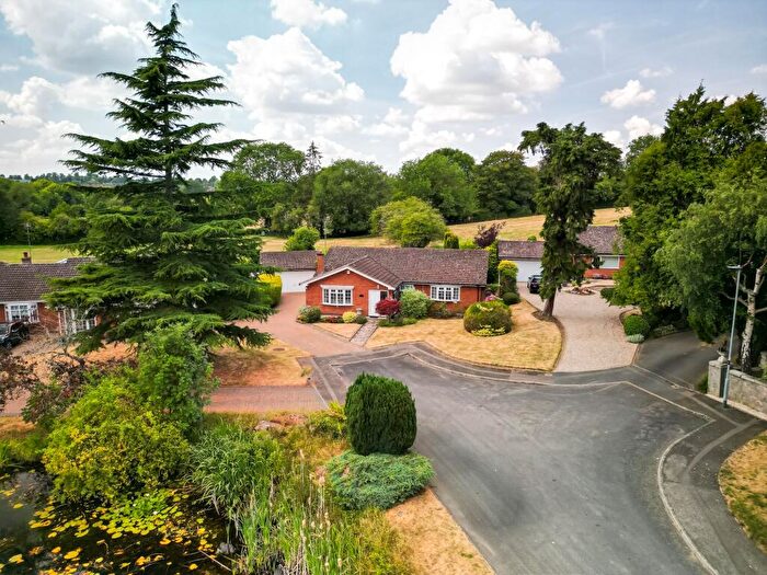 2 Bedroom Detached Bungalow For Sale In Lakeside Court, Thurnby, LE7