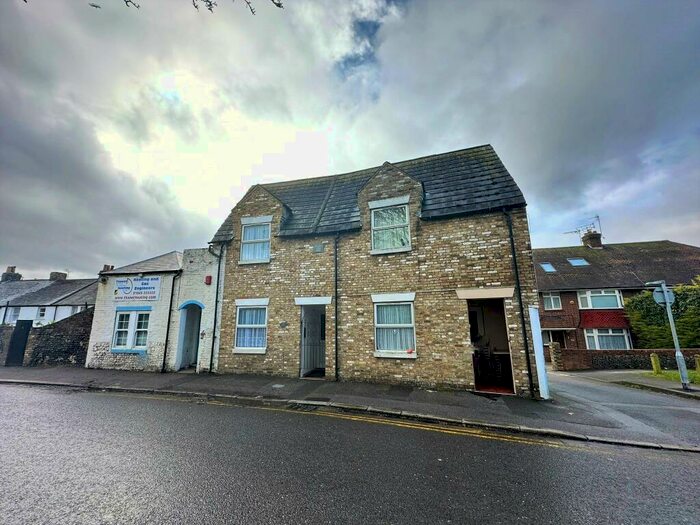 2 Bedroom Terraced House To Rent In High Street, Margate, CT9