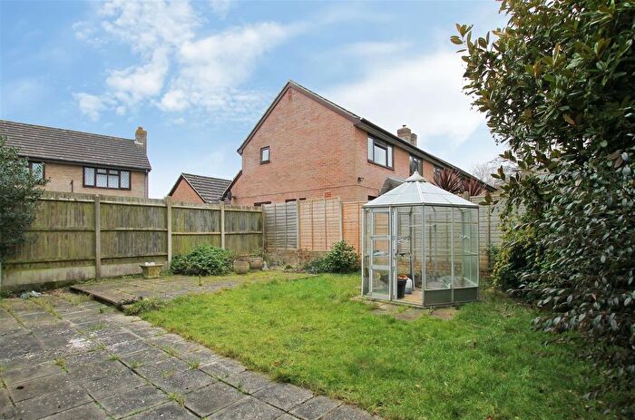 4 Bedroom Detached House For Sale In The Mallards, Langstone, PO9