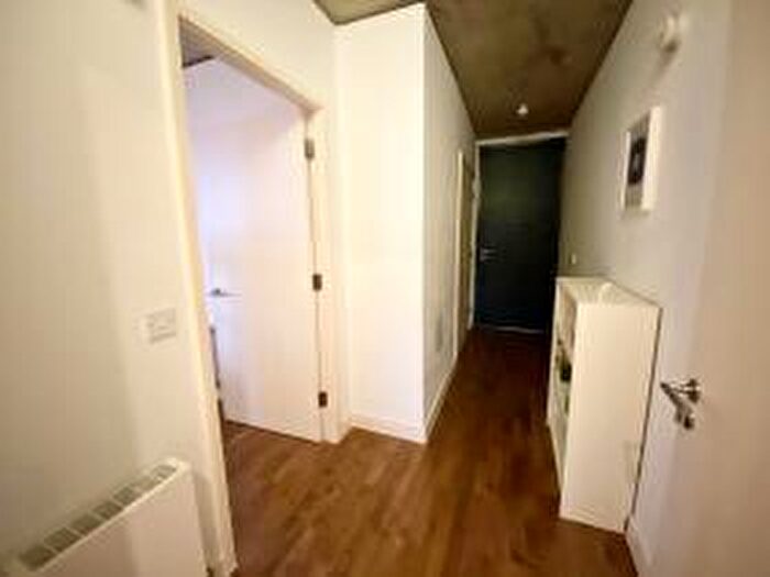 1 Bedroom Flat For Sale In Lampwick Lane, Manchester, M4