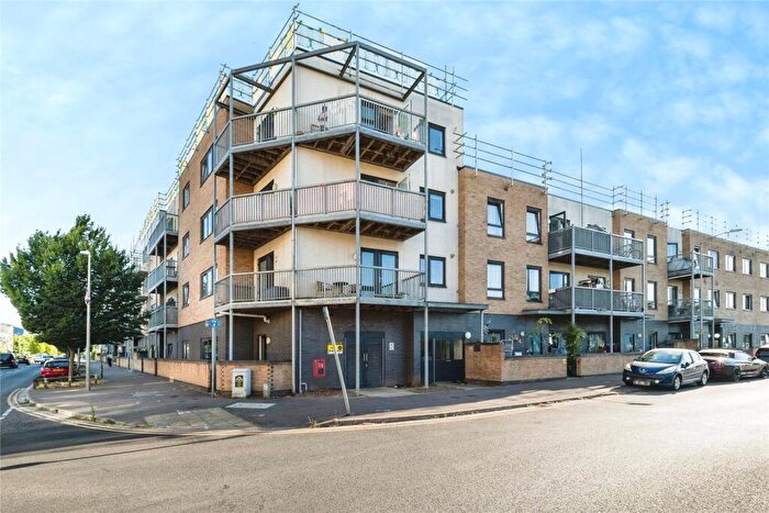 2 Bedroom Flat For Sale In Avontar Road, South Ockendon, Essex, RM15
