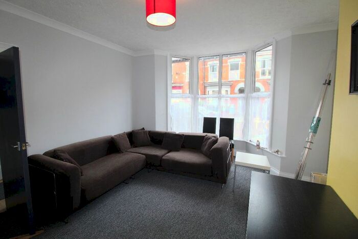 5 Bedroom Terraced House To Rent In Morpeth Street, Hull, HU3