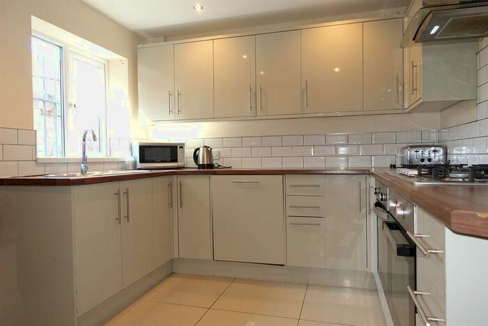 6 Bedroom Terraced House To Rent In Marton Road, Middlesbrough, TS4