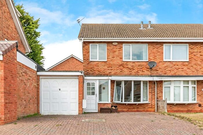 3 Bedroom Property To Rent In Oakley Drive, Wellingborough, NN8