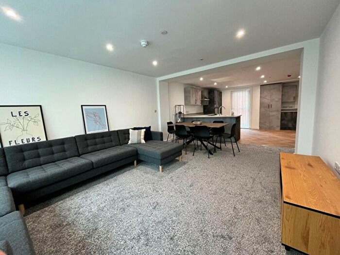 9 Bedroom Semi-Detached House To Rent In Camden Street, Liverpool, L3