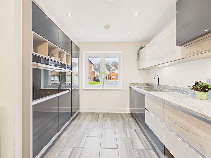 3 Bedroom Semi-Detached House For Sale In Wanstead Crescent, Birtley, DH3