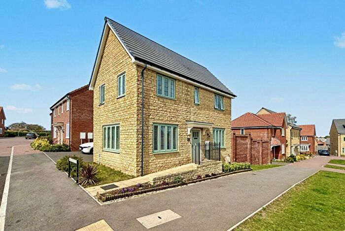 3 Bedroom Detached House For Sale In Proctor Way, Faringdon, SN7