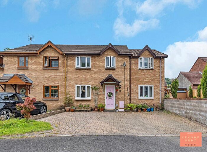 4 Bedroom Semi-Detached House For Sale In Clos Y Cedr, Caerphilly, CF83