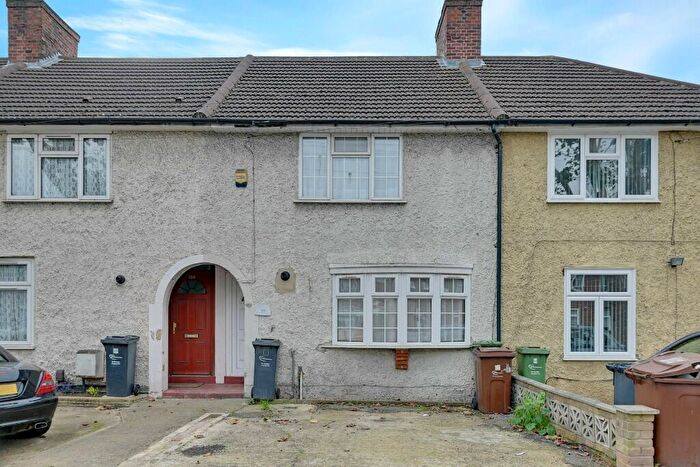 2 Bedroom Terraced House To Rent In Oxlow Lane, Dagenham, RM9