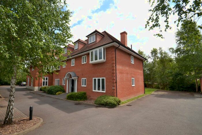 1 Bedroom Ground Flat To Rent In Wychwood, London Road South, Merstham, RH1