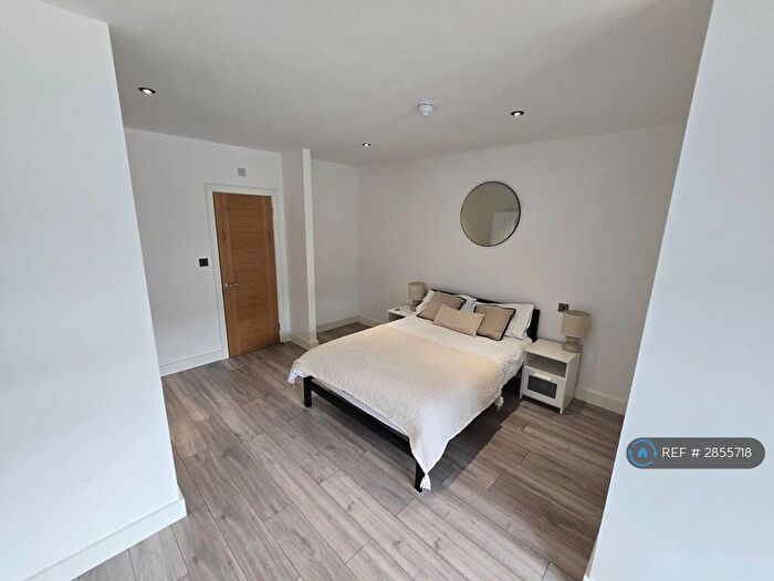 1 Bedroom Flat To Rent In Chapel St, Stafford, ST16