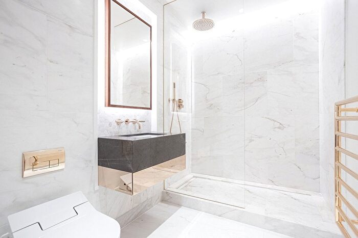 Studio To Rent In Lancer Square, London, W8