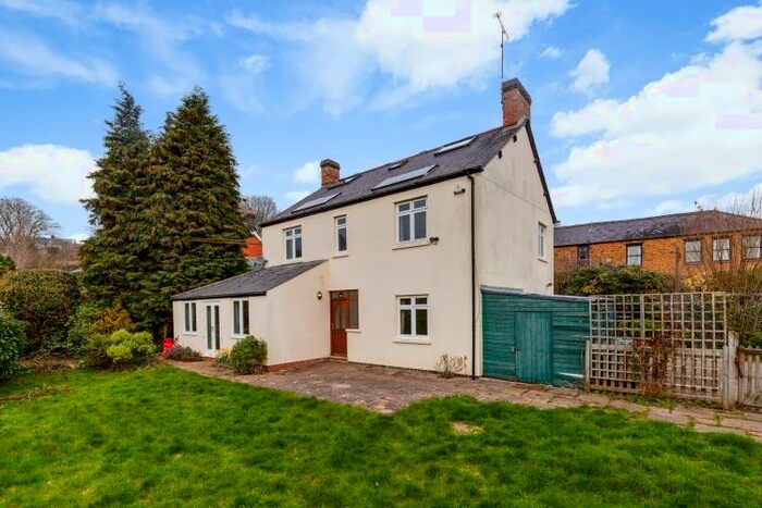 5 Bedroom House To Rent In Mollington Road, Shotteswell, OX17