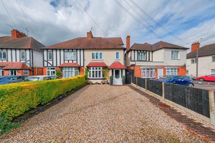 4 Bedroom Semi-Detached House For Sale In Alcester Road, Stratford-Upon-Avon, CV37