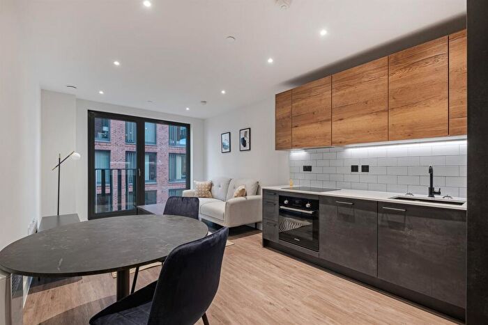 1 Bedroom Apartment To Rent In Belmont Wharf, Glasswater Locks, B4