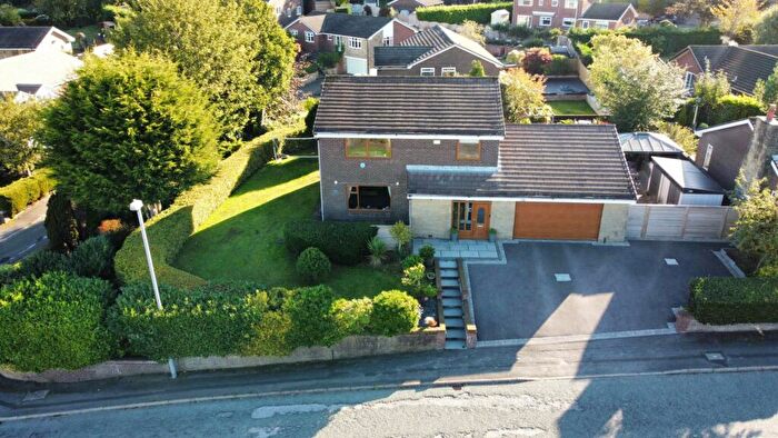 4 Bedroom Detached House For Sale In Harden Hills, Shaw, Oldham, OL2