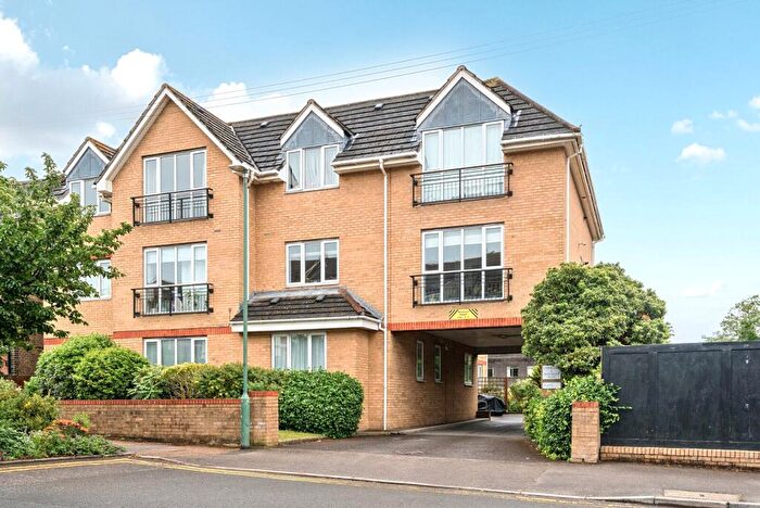 2 Bedroom Flat To Rent In Coombe Lodge, Manorgate Road, Kingston Upon Thames, KT2
