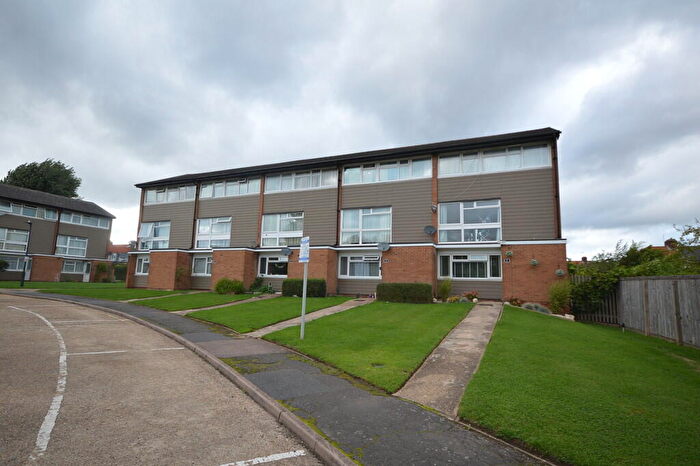1 Bedroom Ground Maisonette To Rent In Croxden Close, Queensbury, HA8