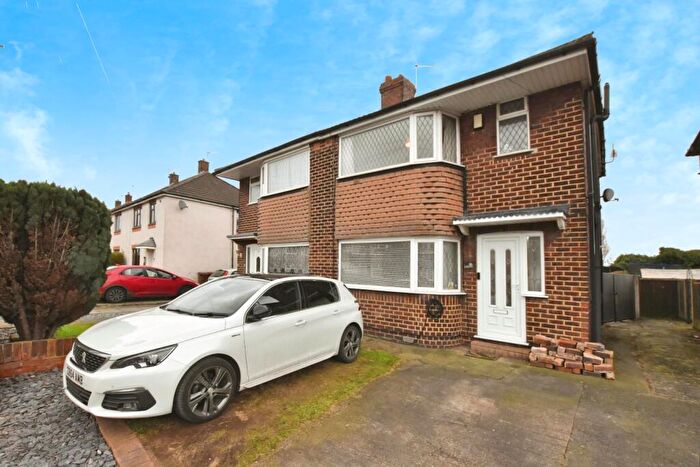 3 Bedroom Semi-Detached House For Sale In Sandhouse Crescent, Scunthorpe, DN16