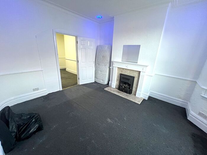 5 Bedroom Terraced House To Rent In Highbury Gardens, Ilford, IG3
