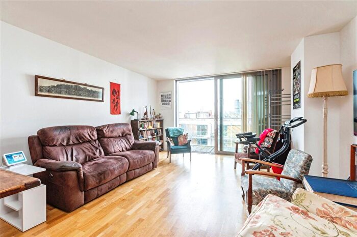 1 Bedroom Apartment For Sale In Highbury Stadium Square, London, N5