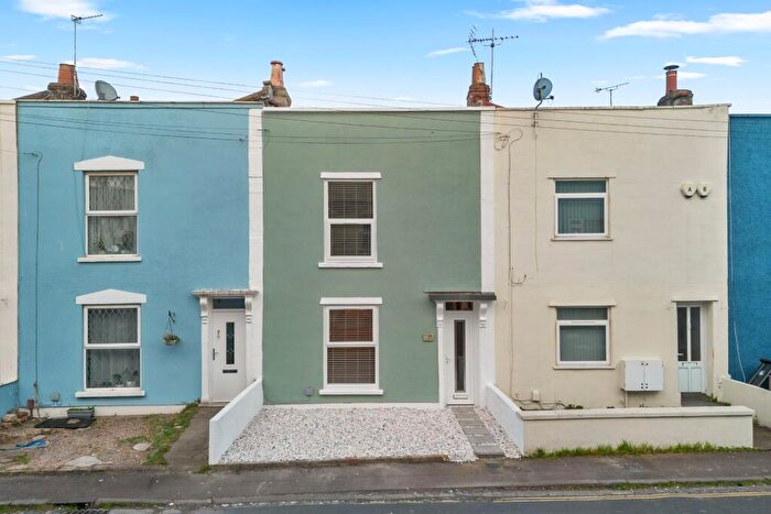 2 Bedroom Terraced House For Sale In Lyppiatt Road, Redfield, BS5