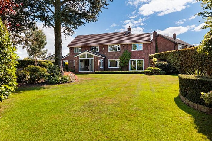 4 Bedroom Detached House For Sale In Manor Park, Great Barrow, CH3